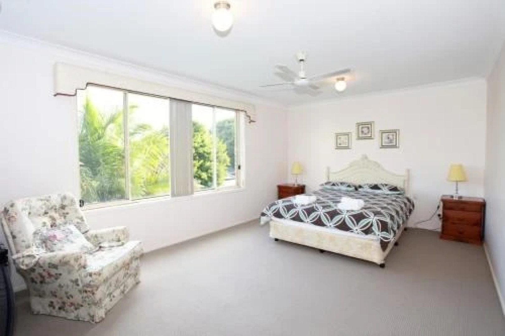 Diamond House in The Entrance Beach