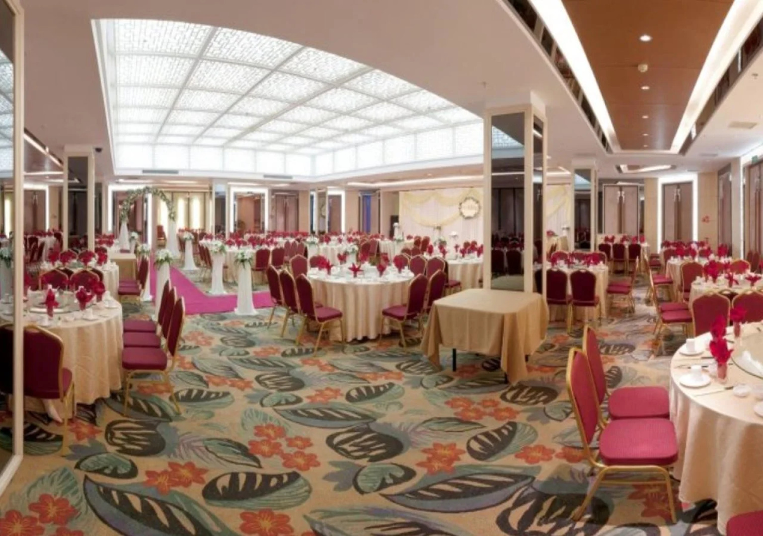 Kunming Spring City Garden Tianhong Hotel