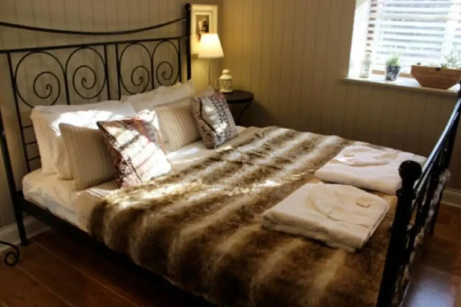 Rosetti House / 6-bed Home on Osea Island, Essex