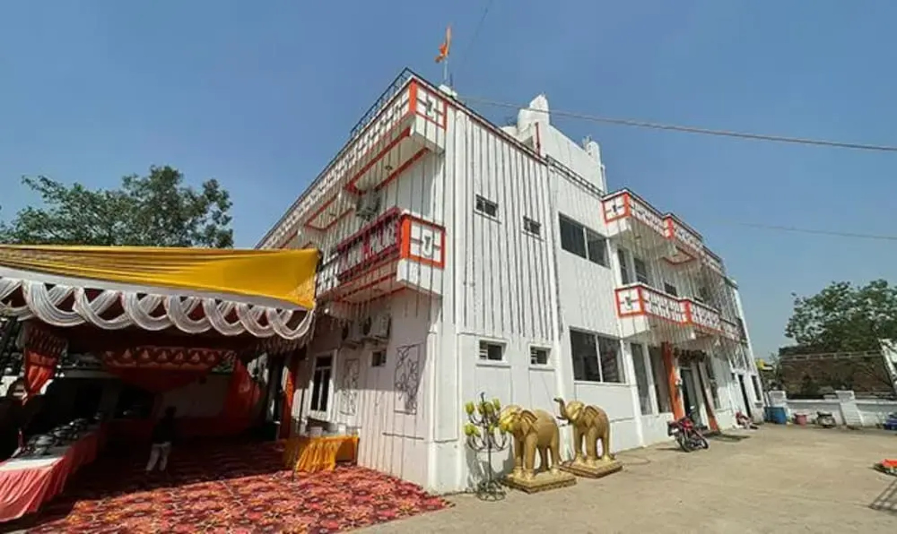 Fabhotel Kalawati Palace