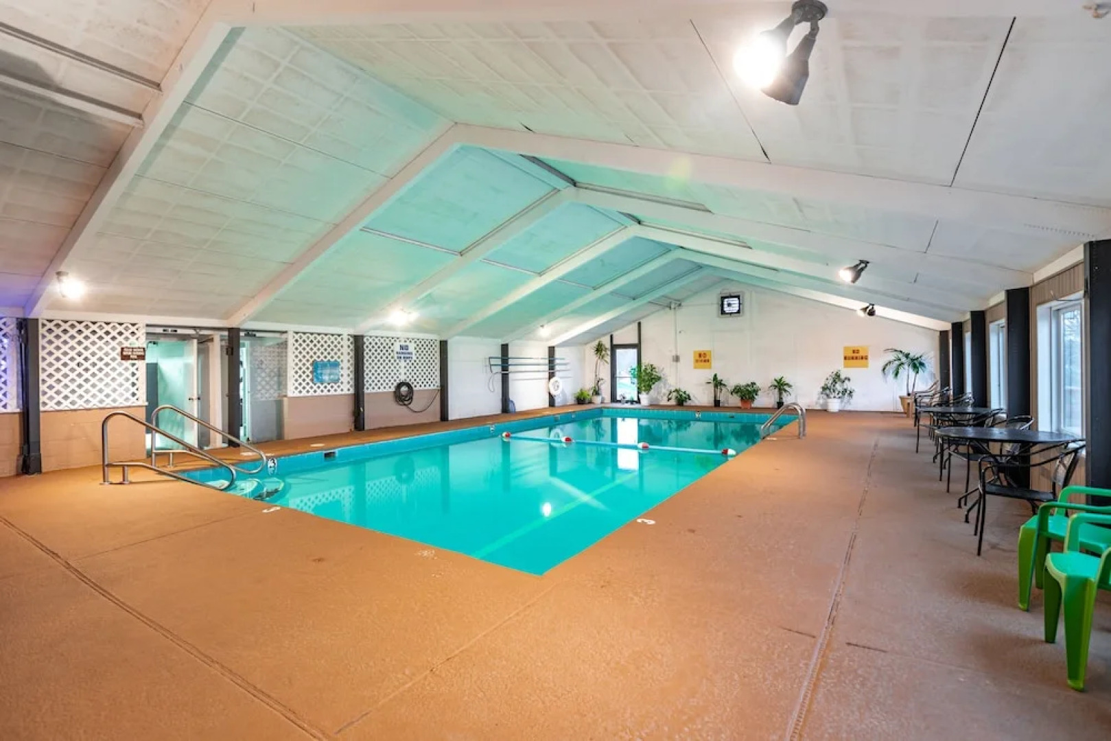 Crown Resorts at Lake Tansi West