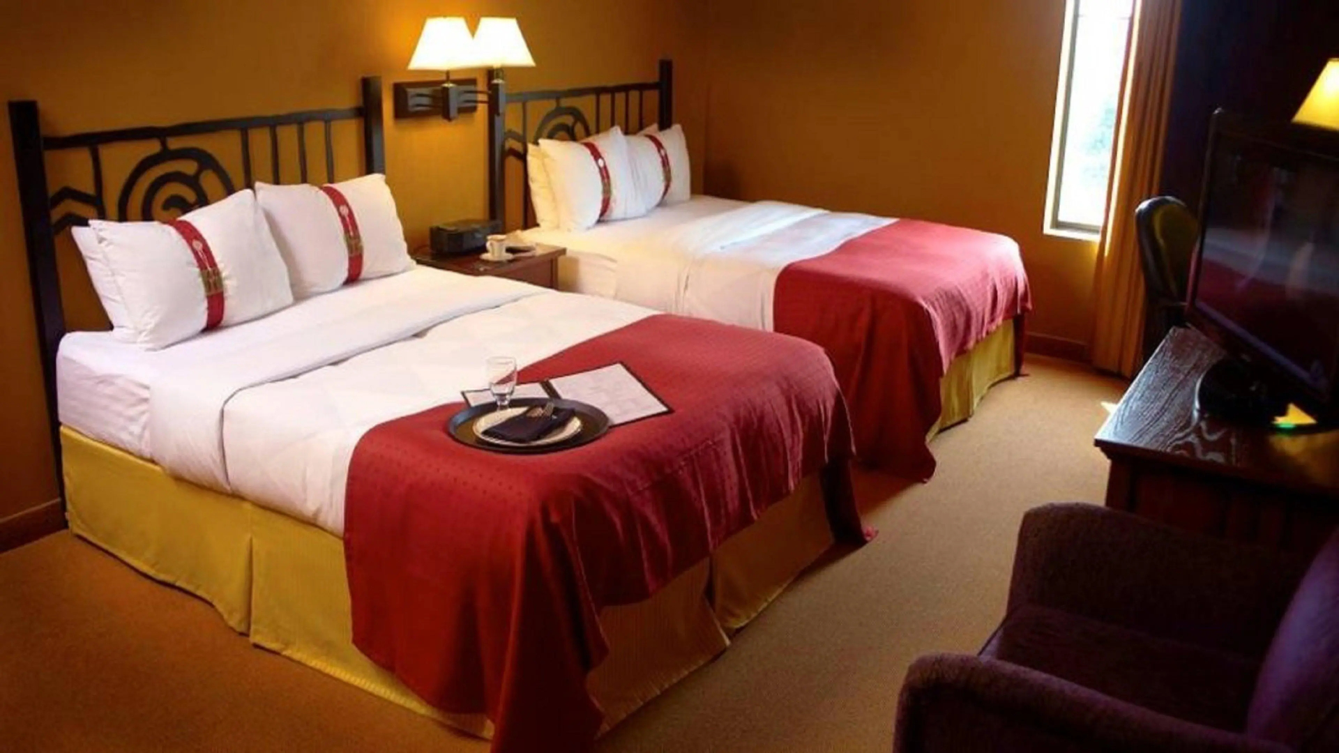 Holiday Inn Pewaukee - Milwaukee West by IHG