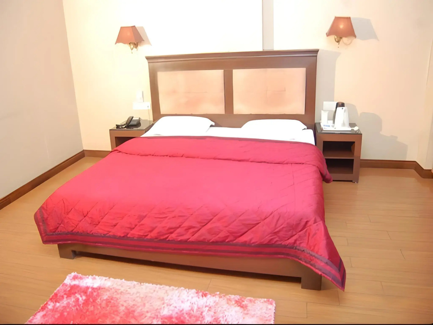 Hotel Diplomat Residency