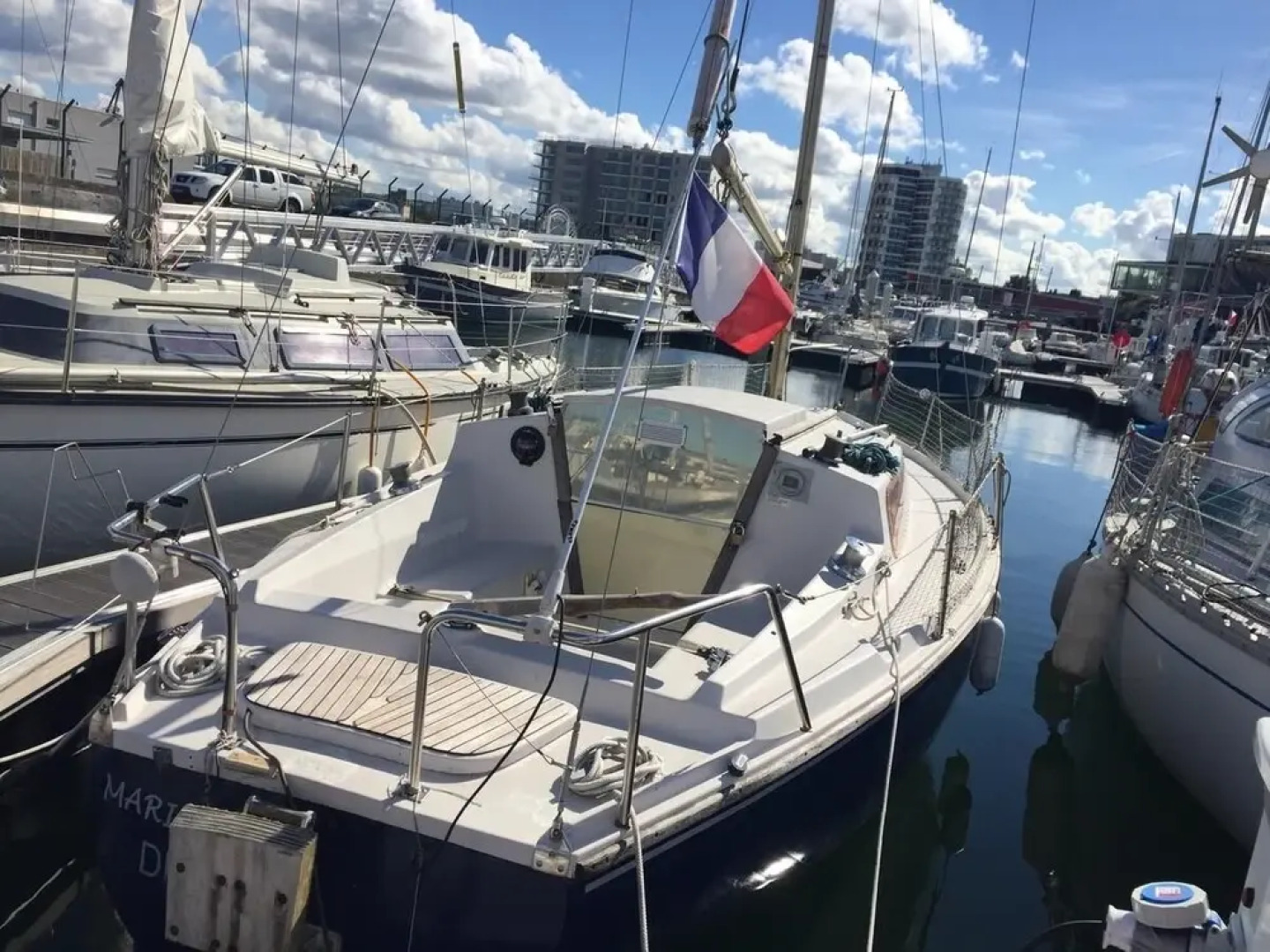 Charmant Voilier chauffé nuit insolite