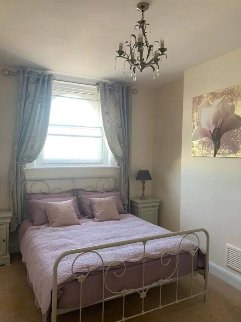 Admirals Harbour View 2-bed Apartment in Harwich