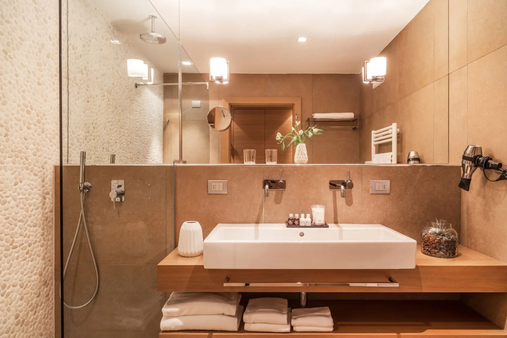 Art & Design Hotel Napura