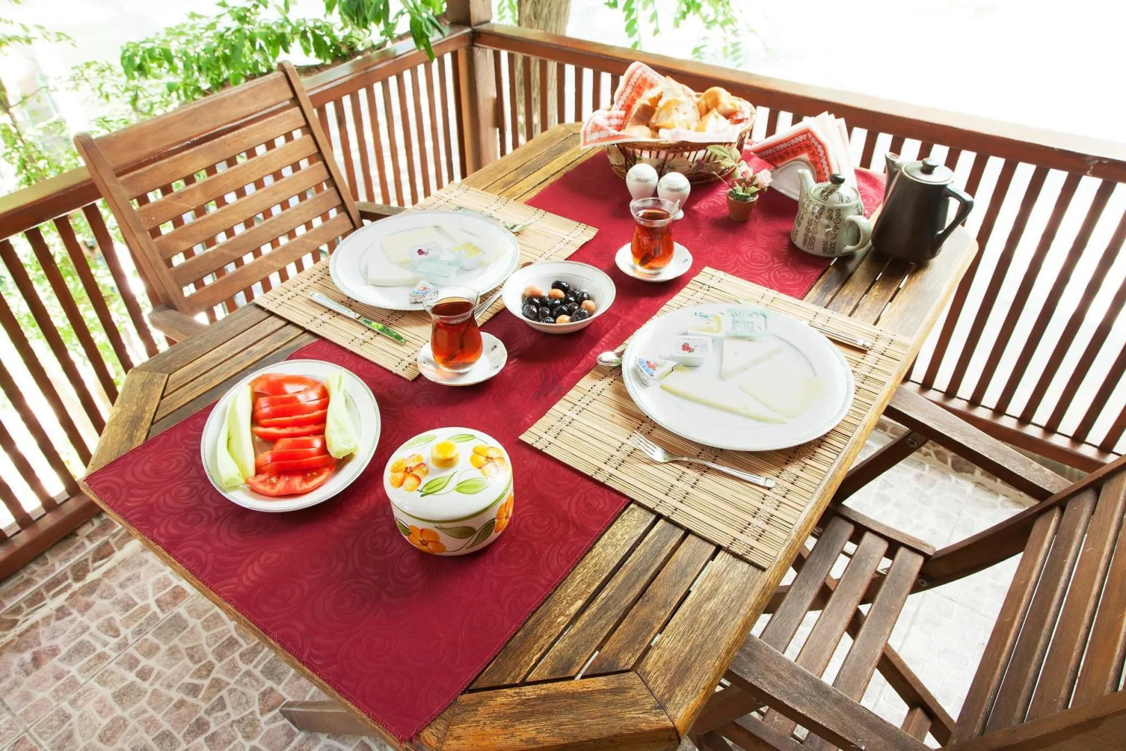 Orhan Kutbay'in Evi Turyolu Cafe Pansiyon