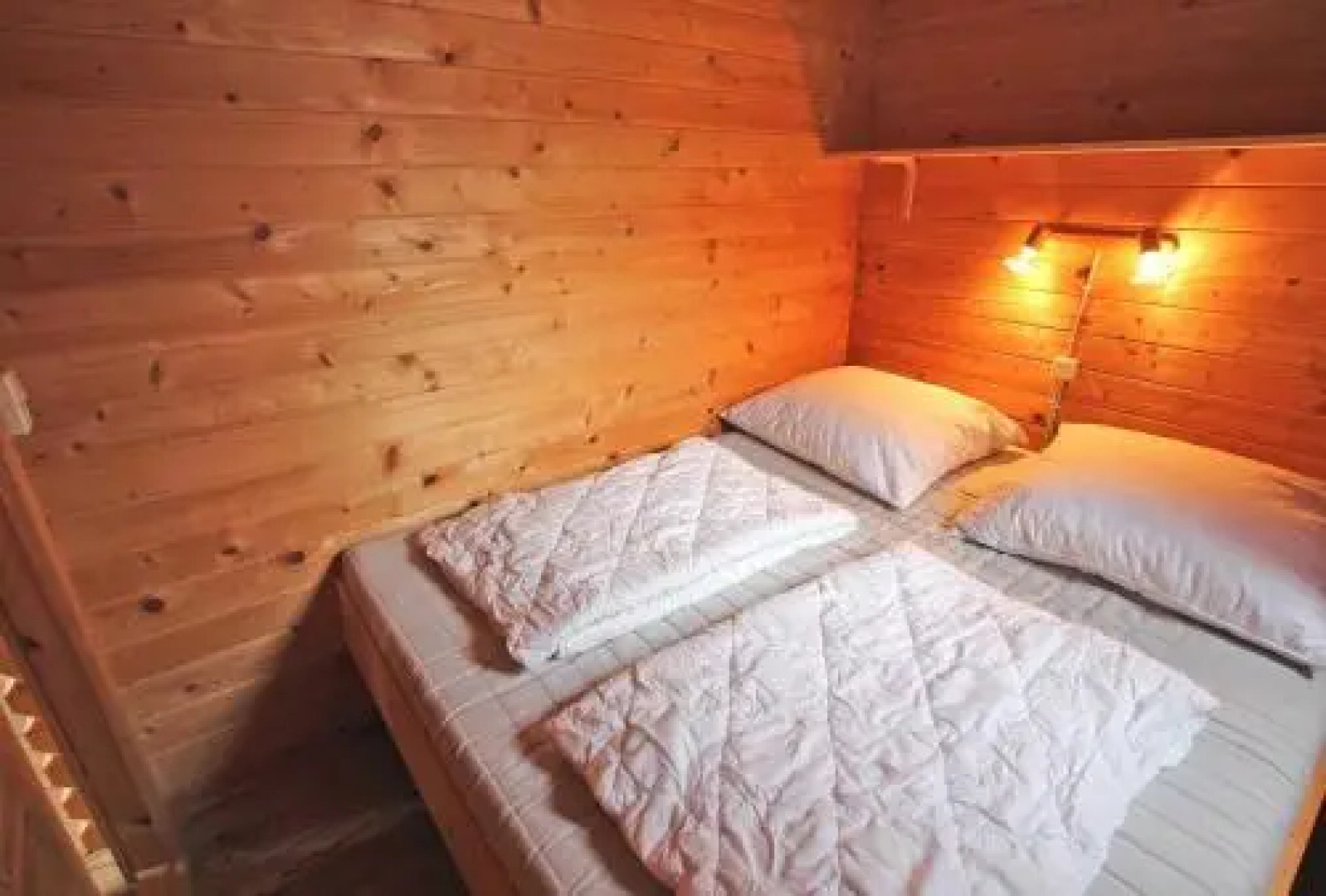 Holz_Ferienhaeuser Rechlin SEE 9800