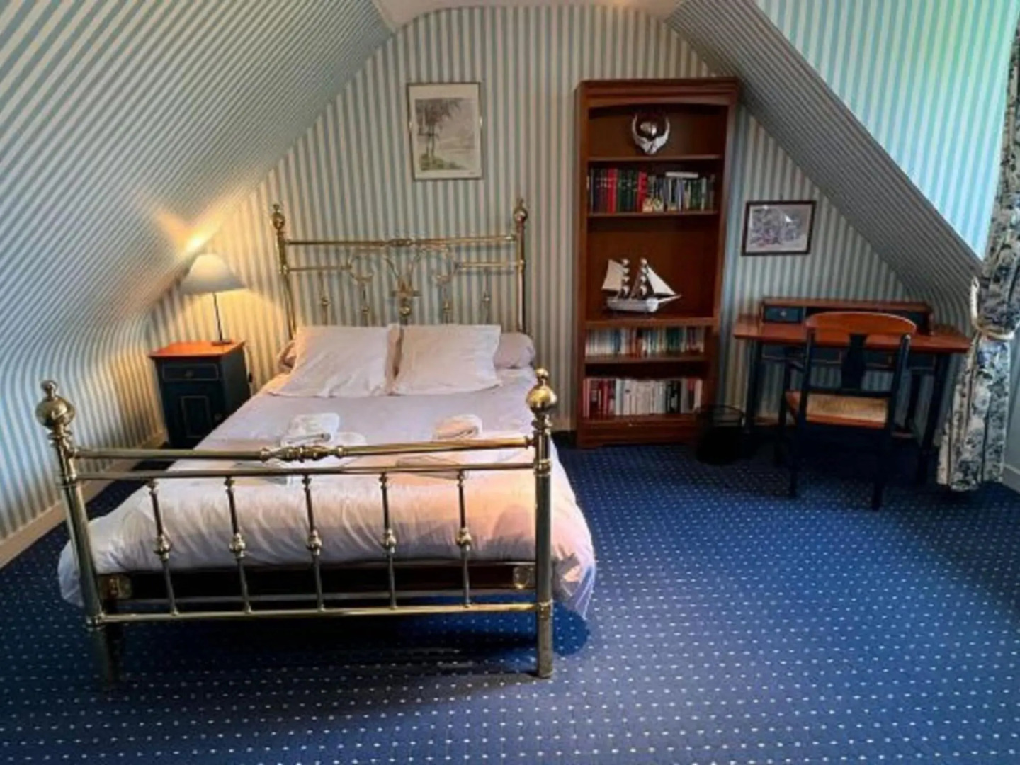 Pleasant holiday home in Clohars-Carnoët with garden