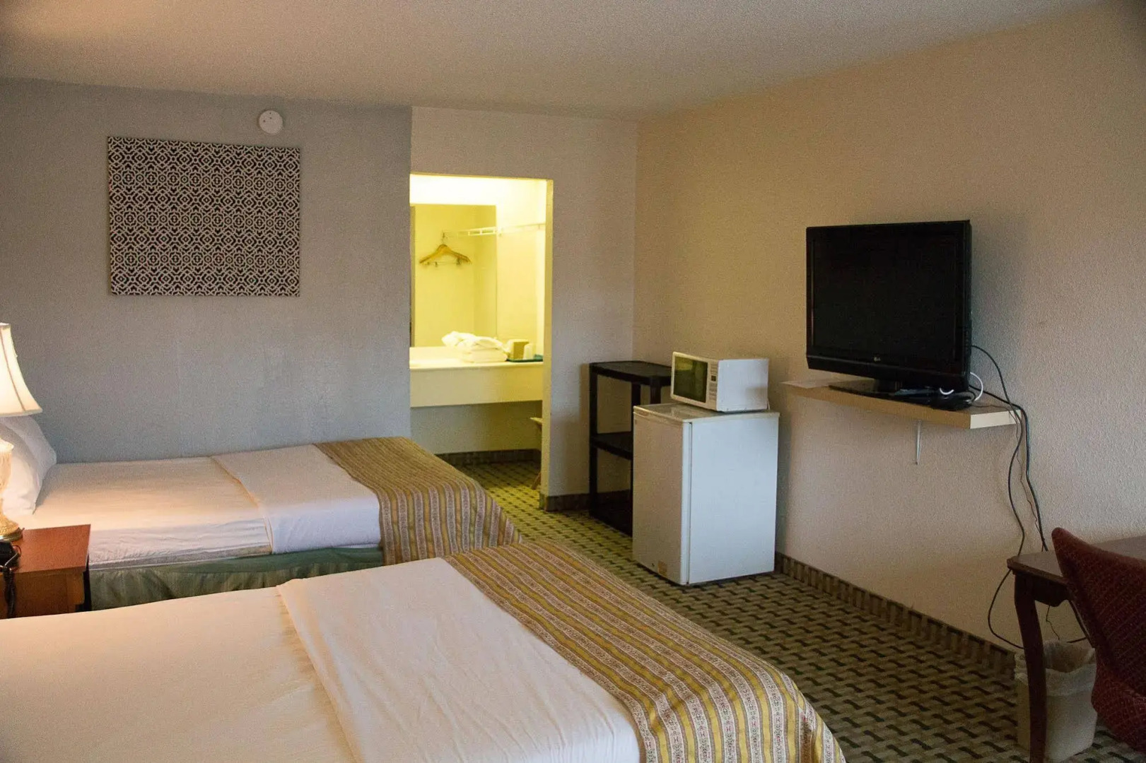 Cocomo Inn and Suites