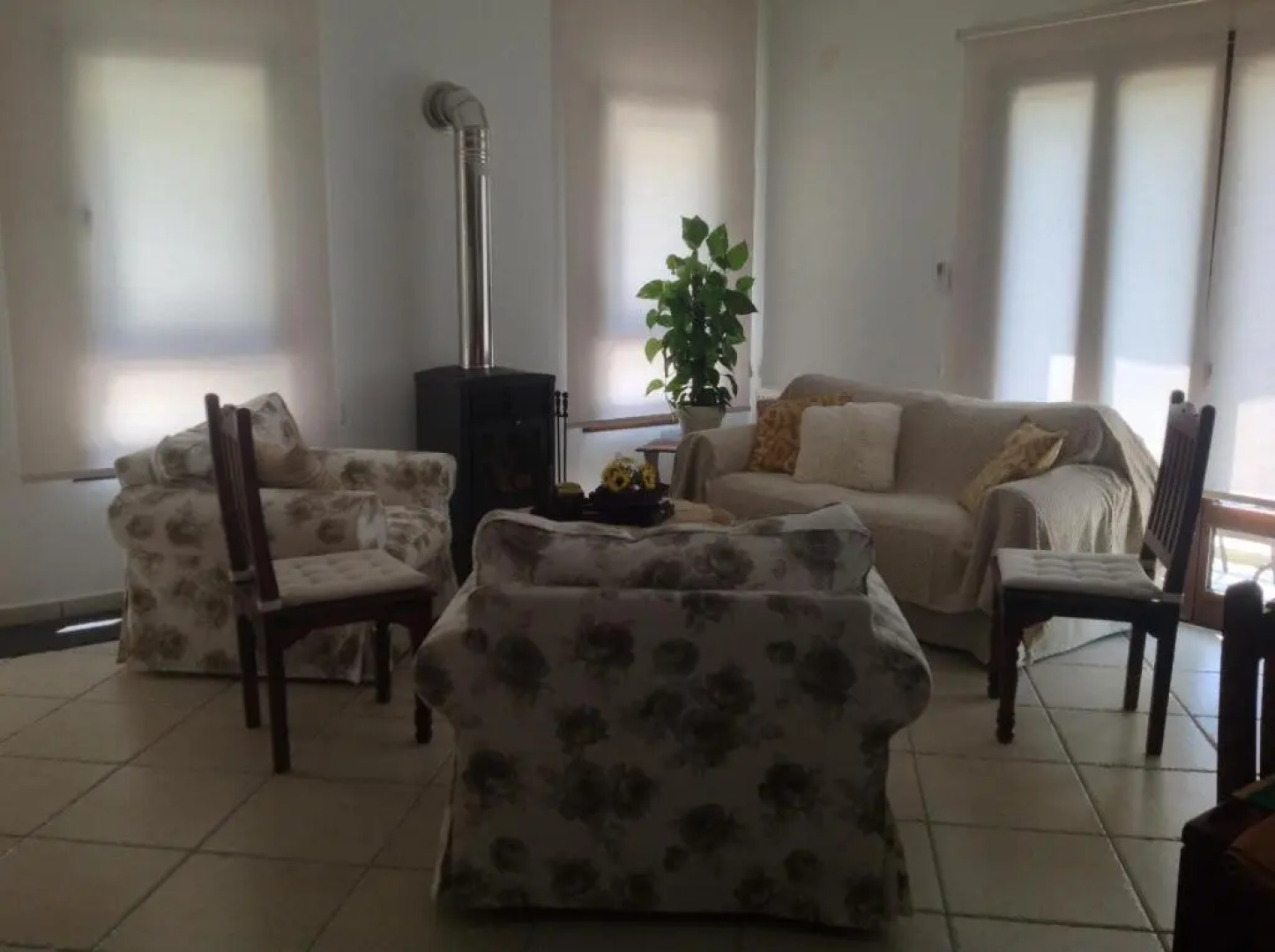 Ta Spitakia tis Theodosias