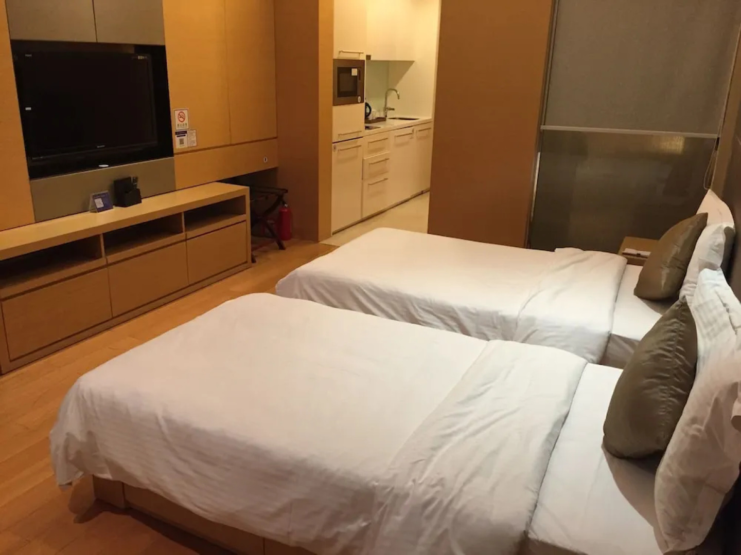 Silin Residence Poly World Trading Center