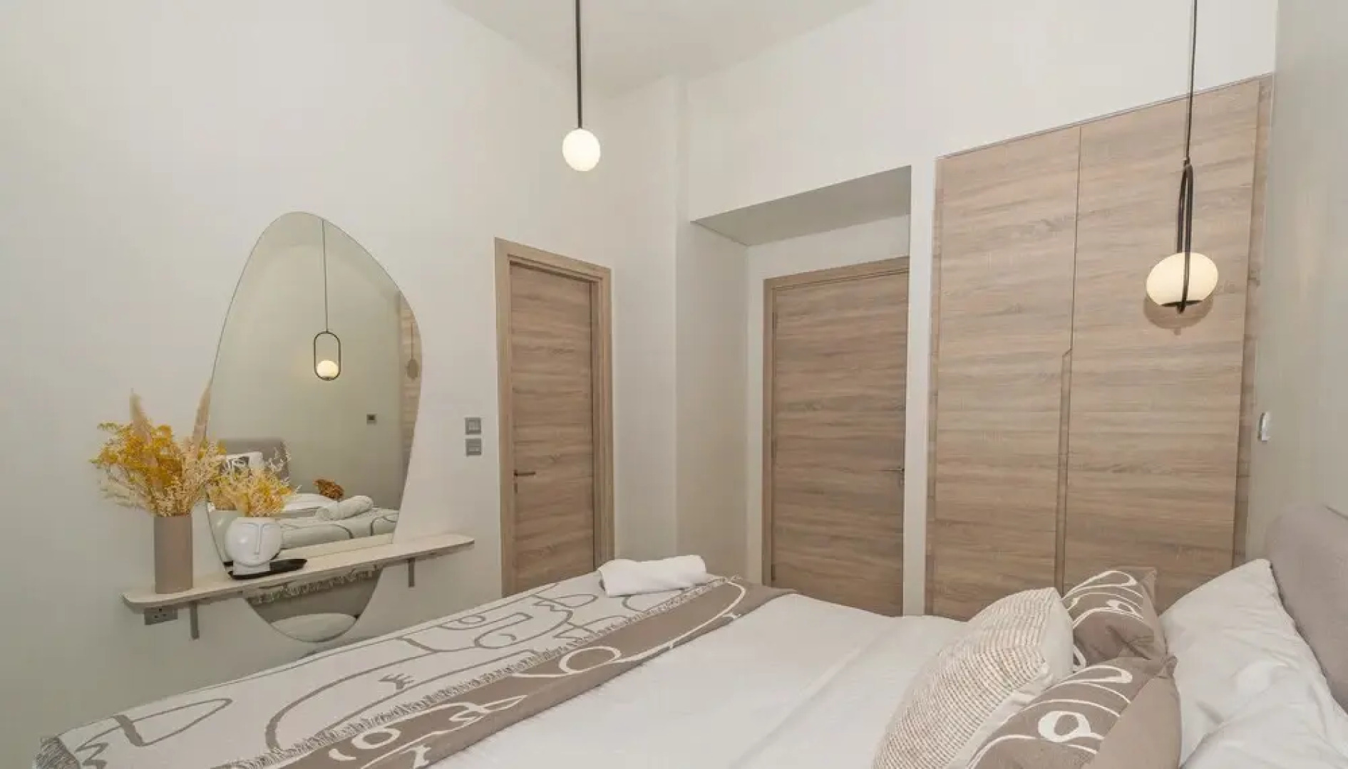 LUX The Modern Marina Suite 2 bed