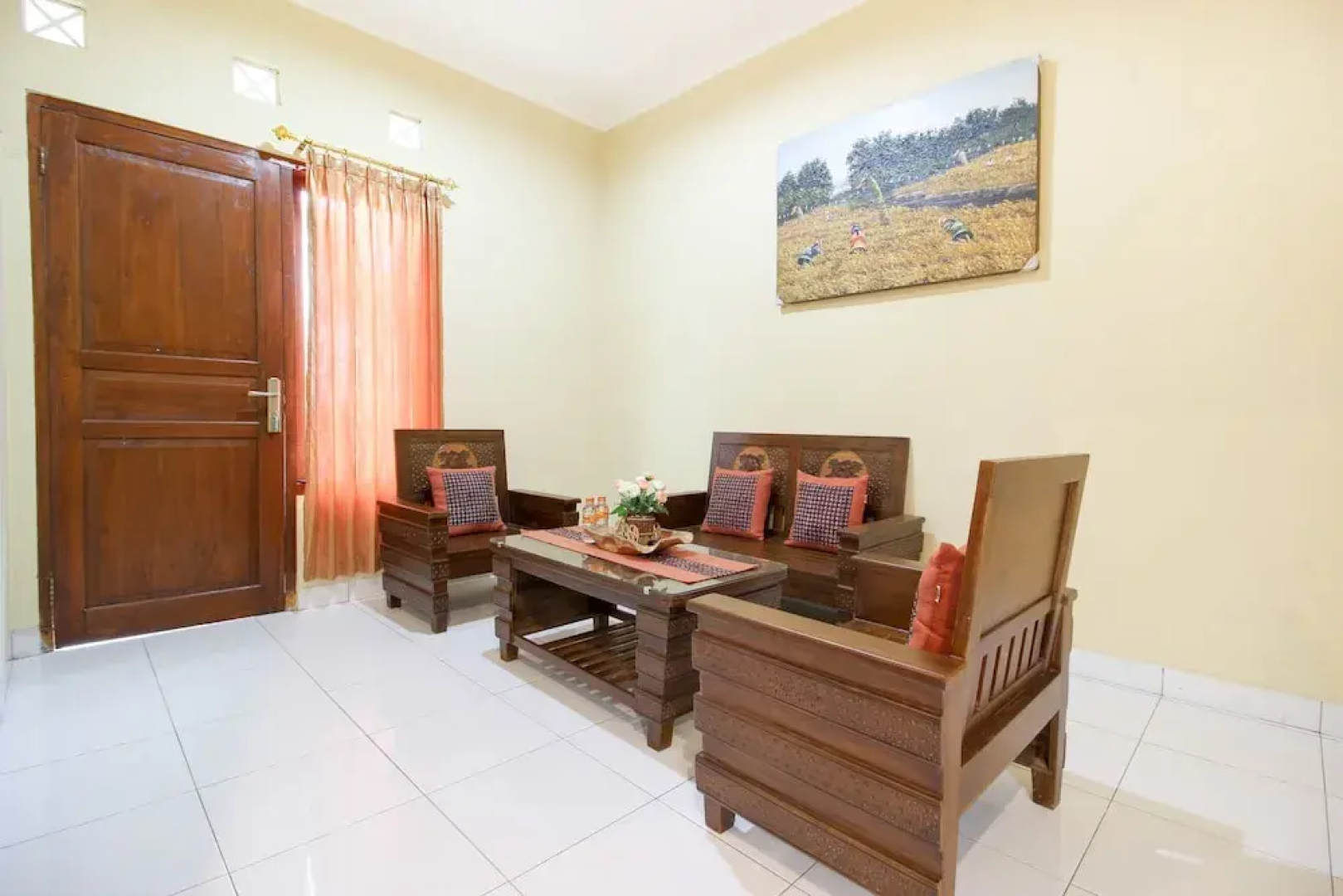 RedDoorz near Desa Wisata Kasongan