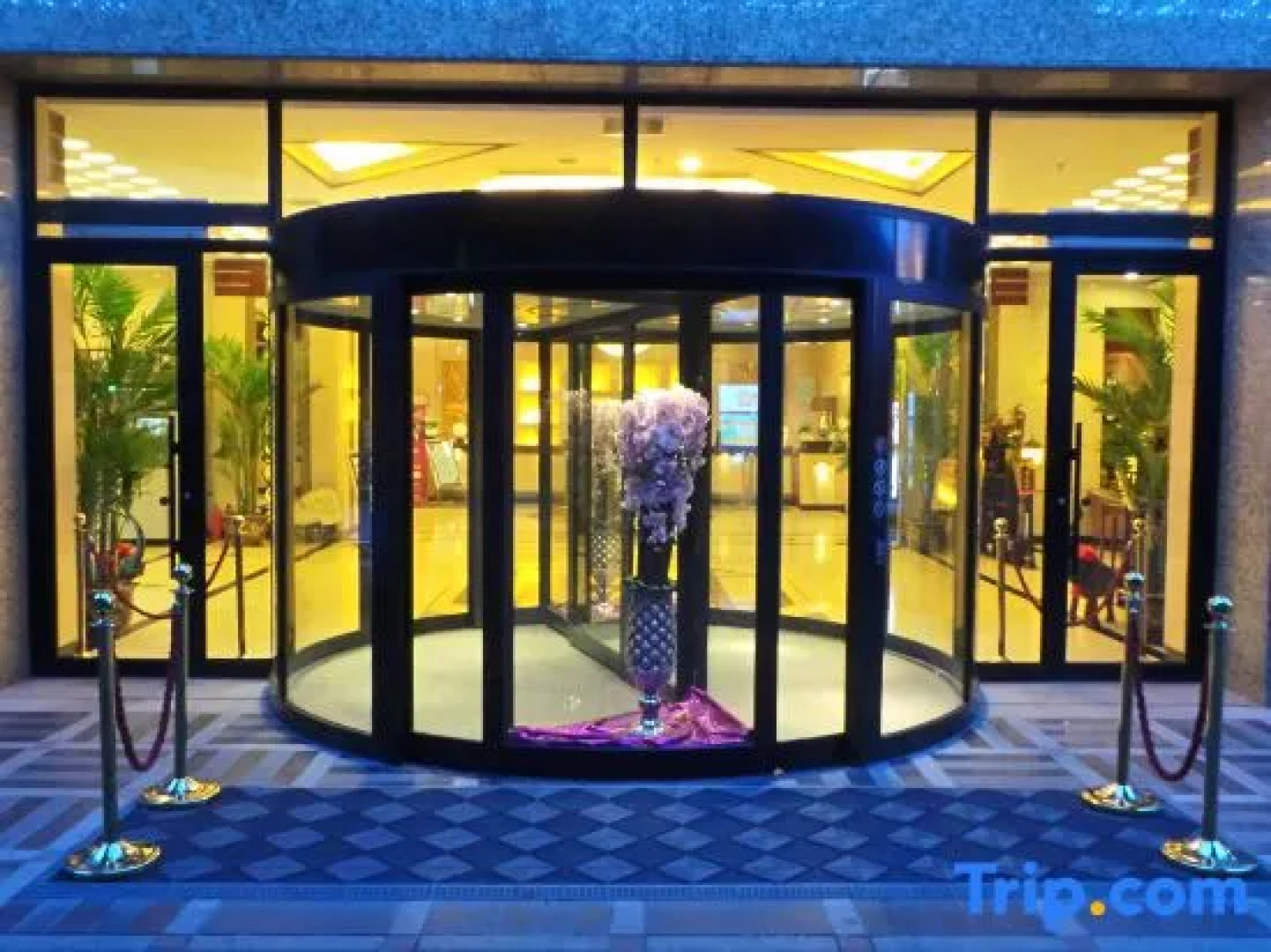 Grand-view International Hotel