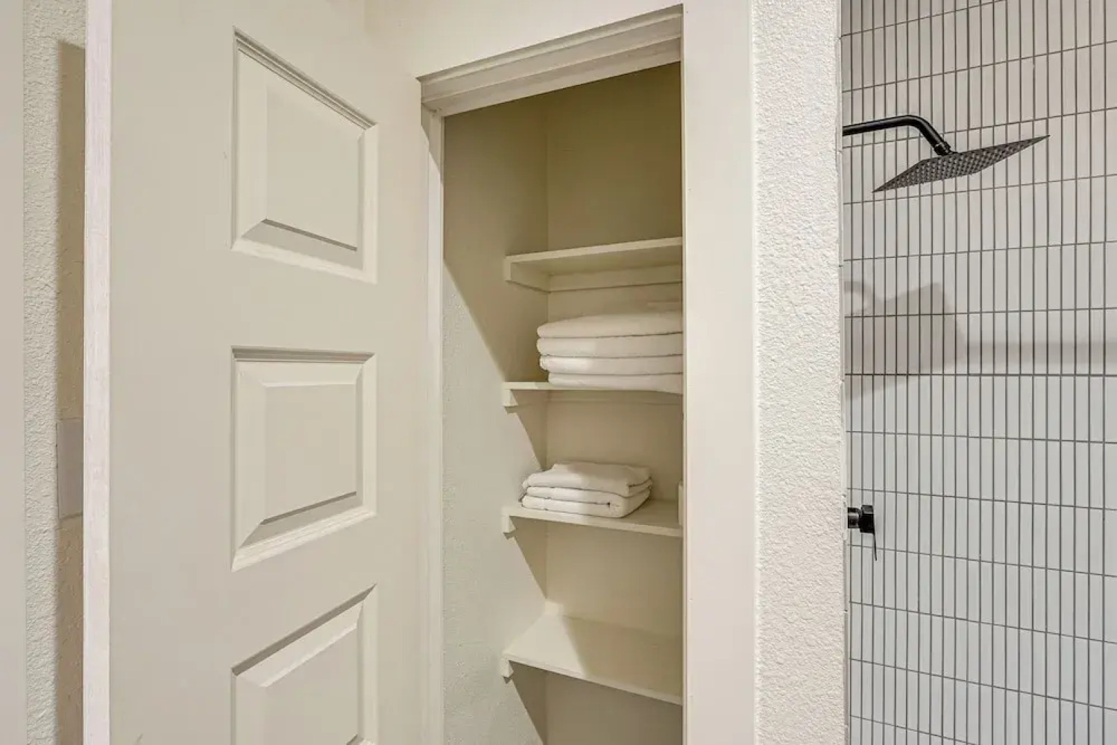 4 Mi to Davis Mountains State Park: Family Retreat