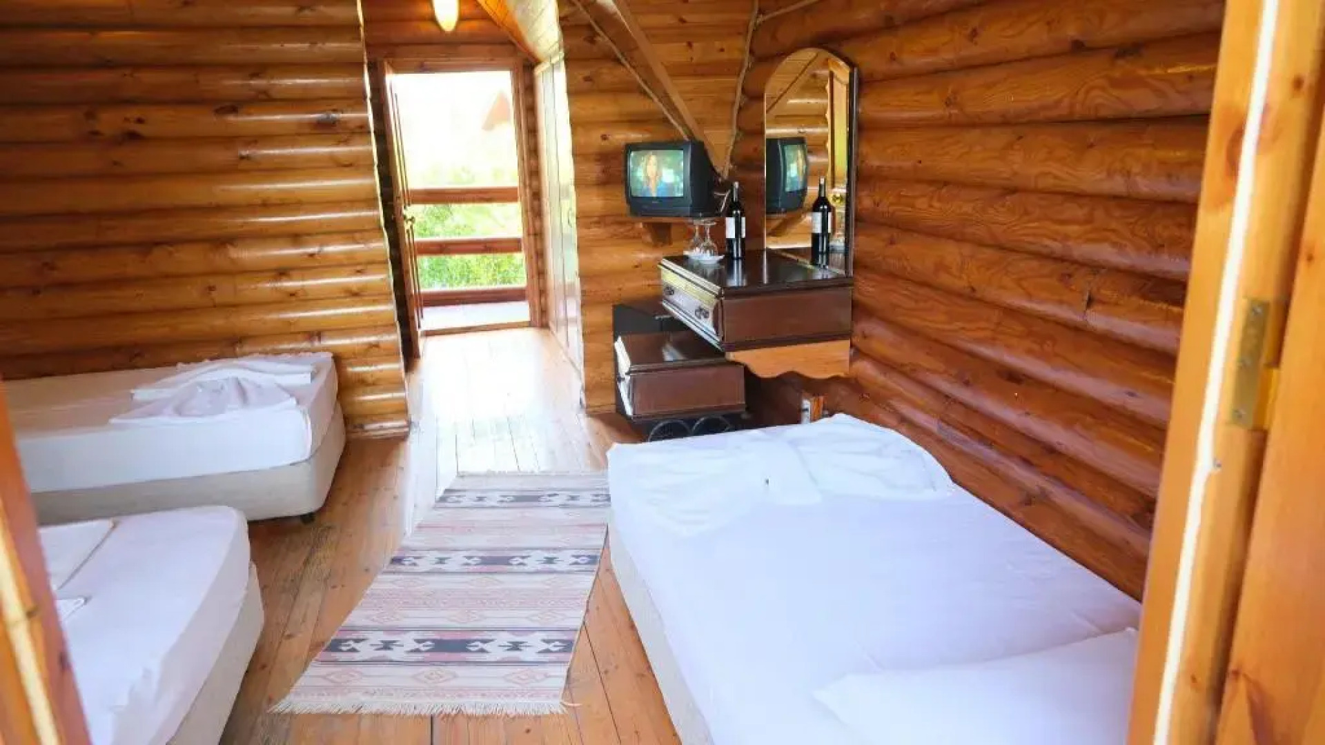 Woodline Hotel