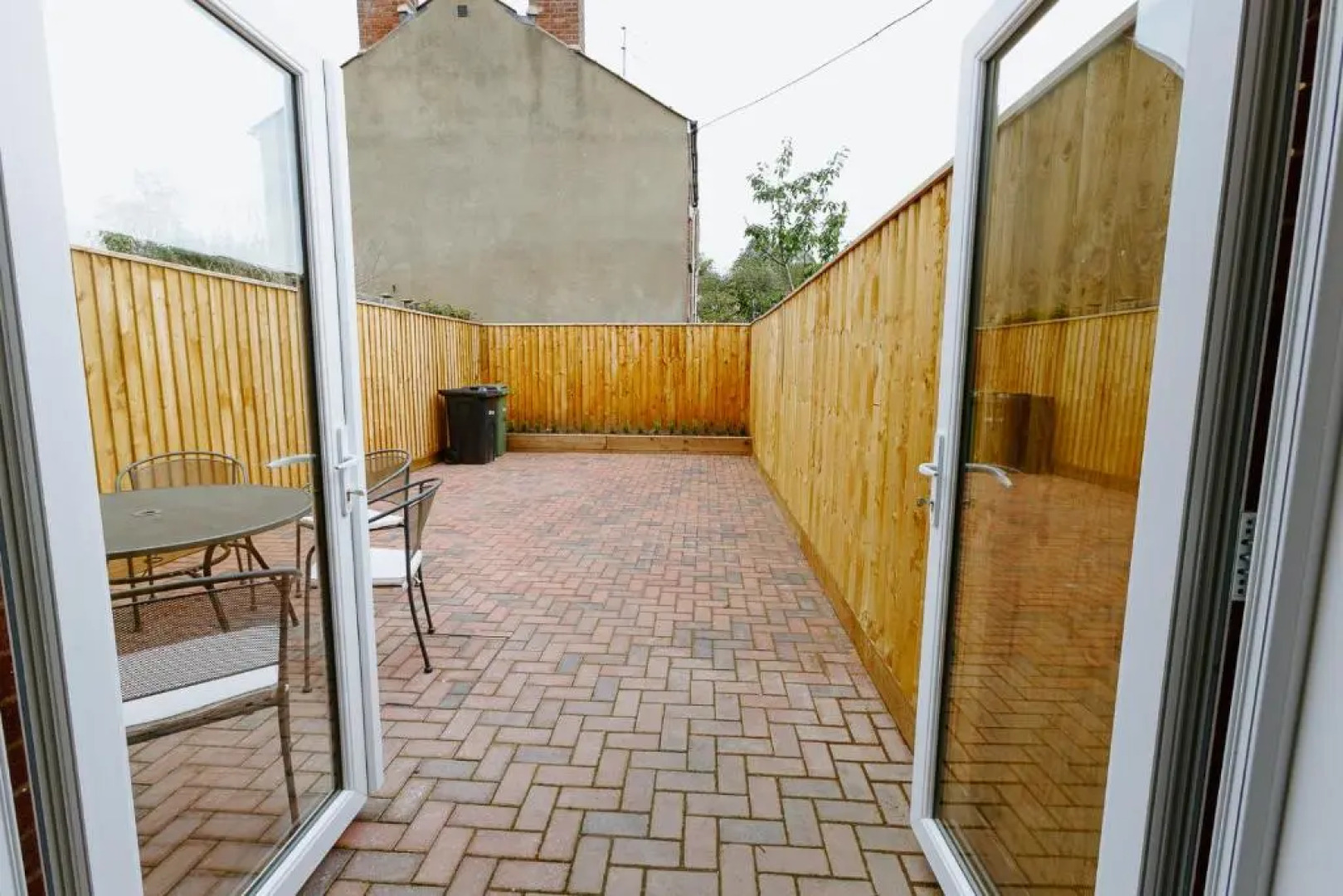 Chute House 4 bed house private garden city center