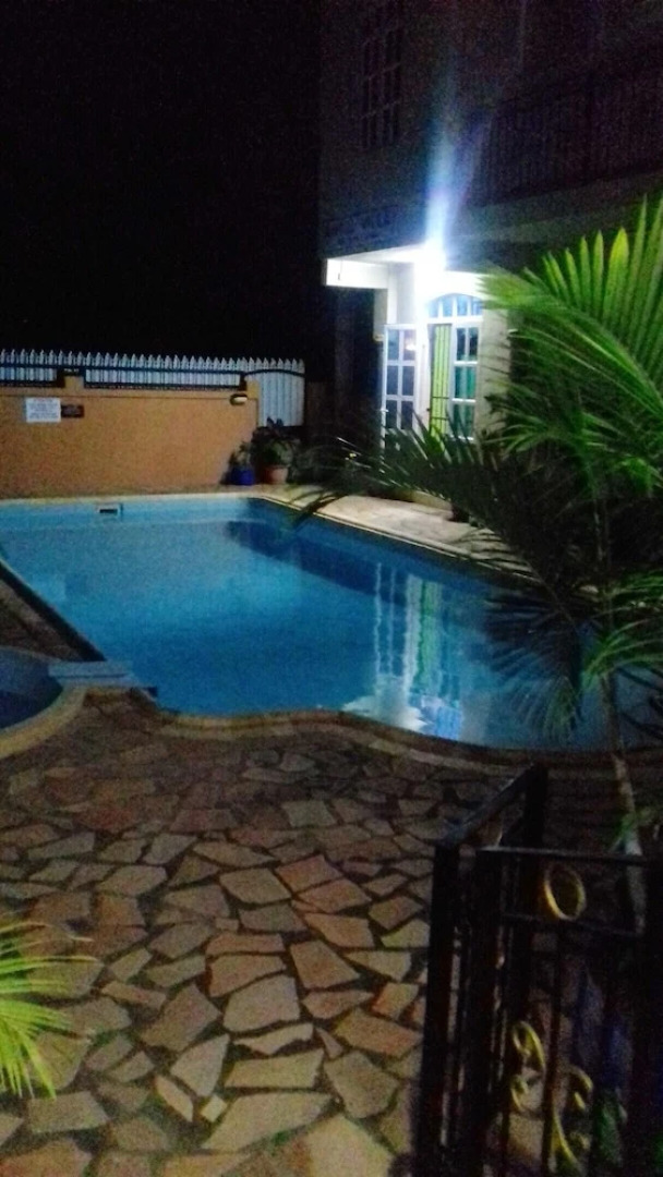 Studio in Pointe aux Piments, With Pool Access, Balcony and Wifi - 200
