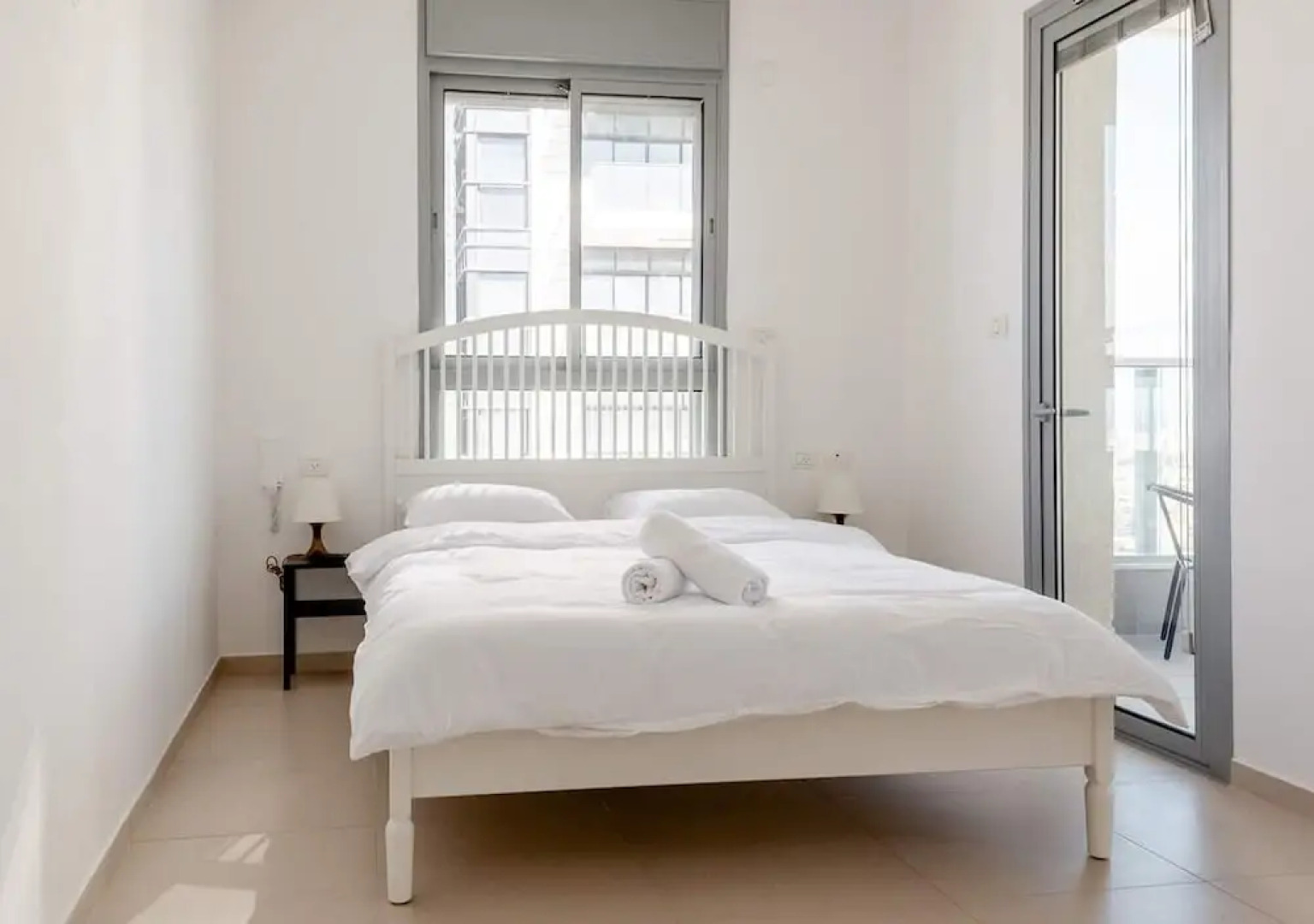 O-O Group -Luxury 3BR APT See View Tower