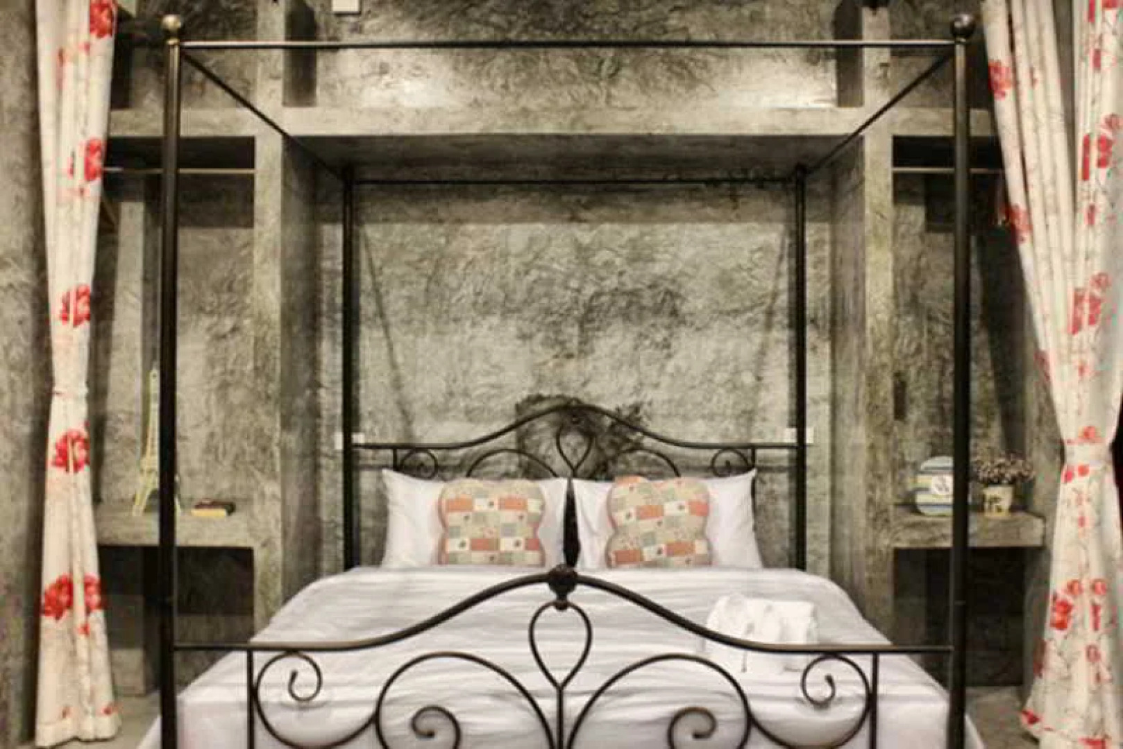 Be My Guest Hip Hotel