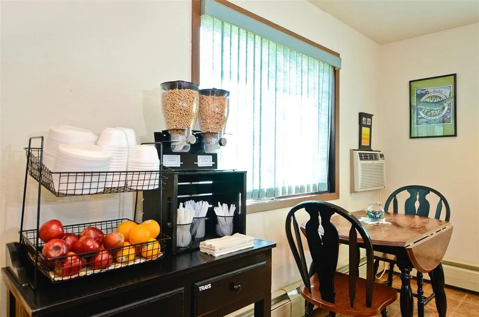 Super 8 by Wyndham Hayward WI