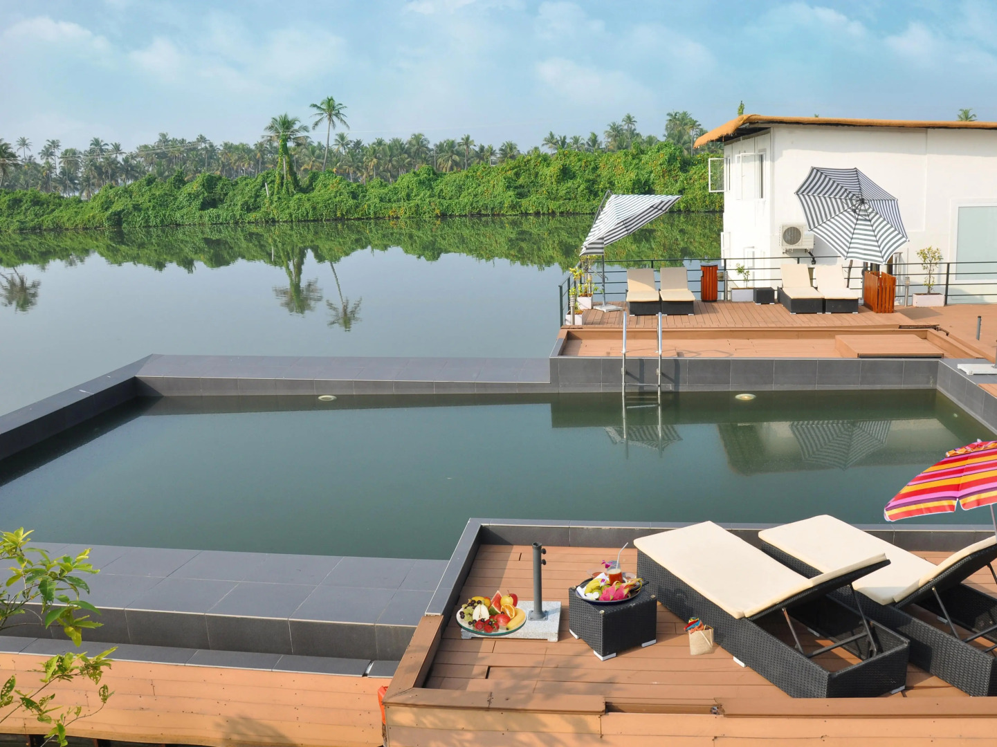 Aquatic Island by Poppys, Cochin