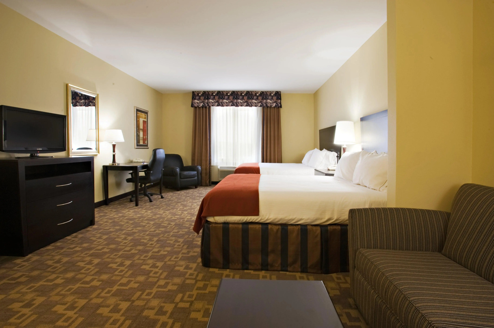 Holiday Inn Express &Suites Snyder by IHG
