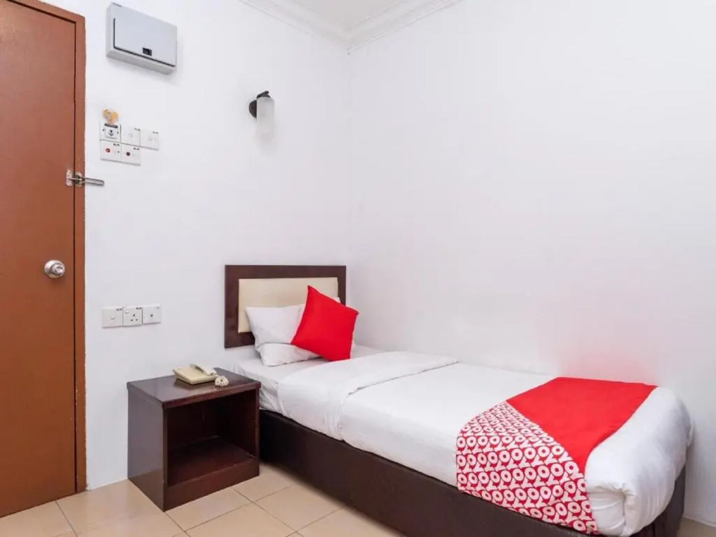 OYO 90742 I-home Hotel