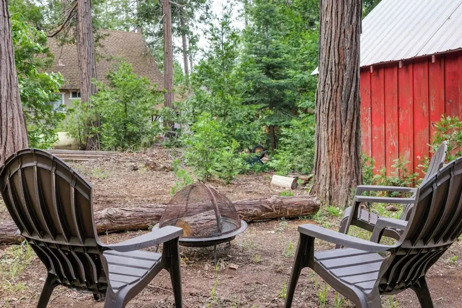 Fire Pit, Deck & Grill: Cozy Twain Harte Cabin!