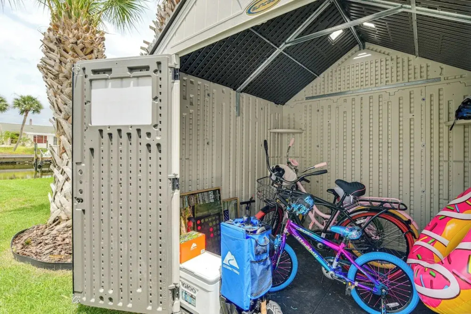 Private Pool w/ Canal Views: Apollo Beach Getaway