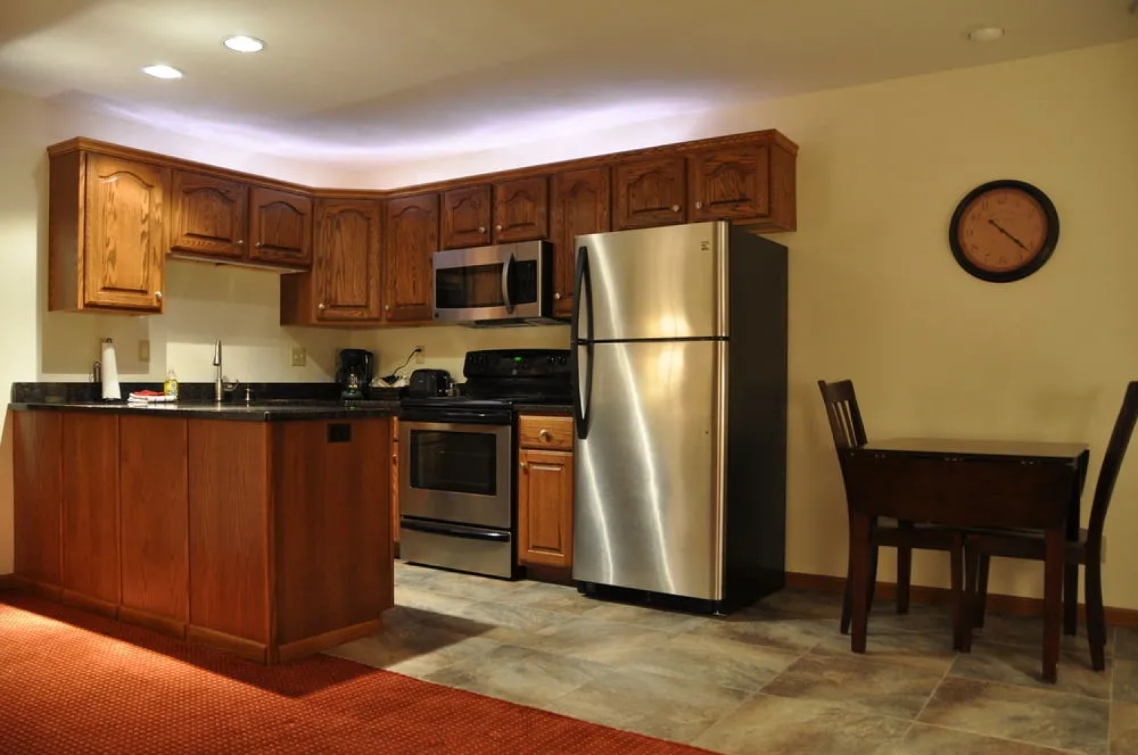 Shepherd Mountain Inn & Suites