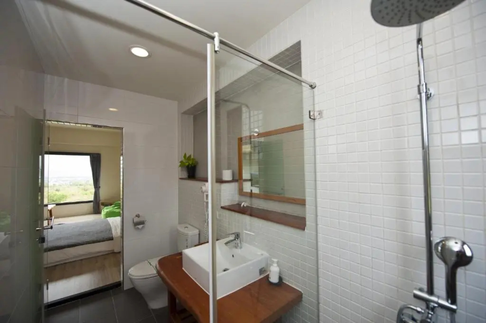 The Tree Bed and Breakfast