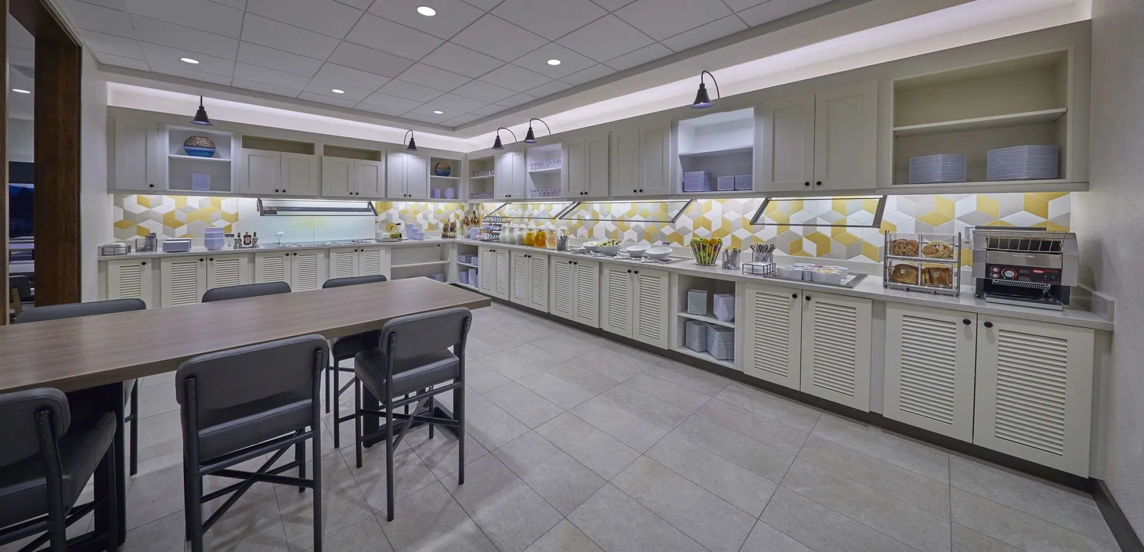 Hyatt Place Eugene / Oakway Center