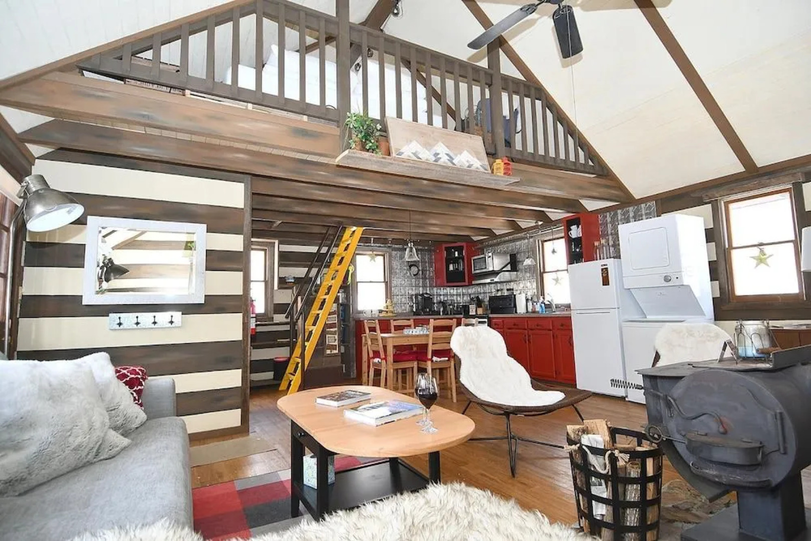 River Walk Cottage - Romantic Escape