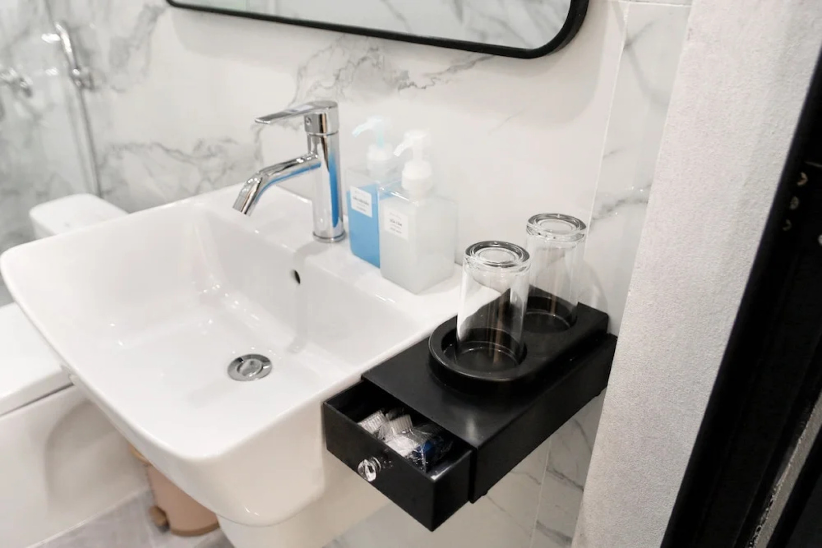 Chemi Noi Bai Airport Hotel