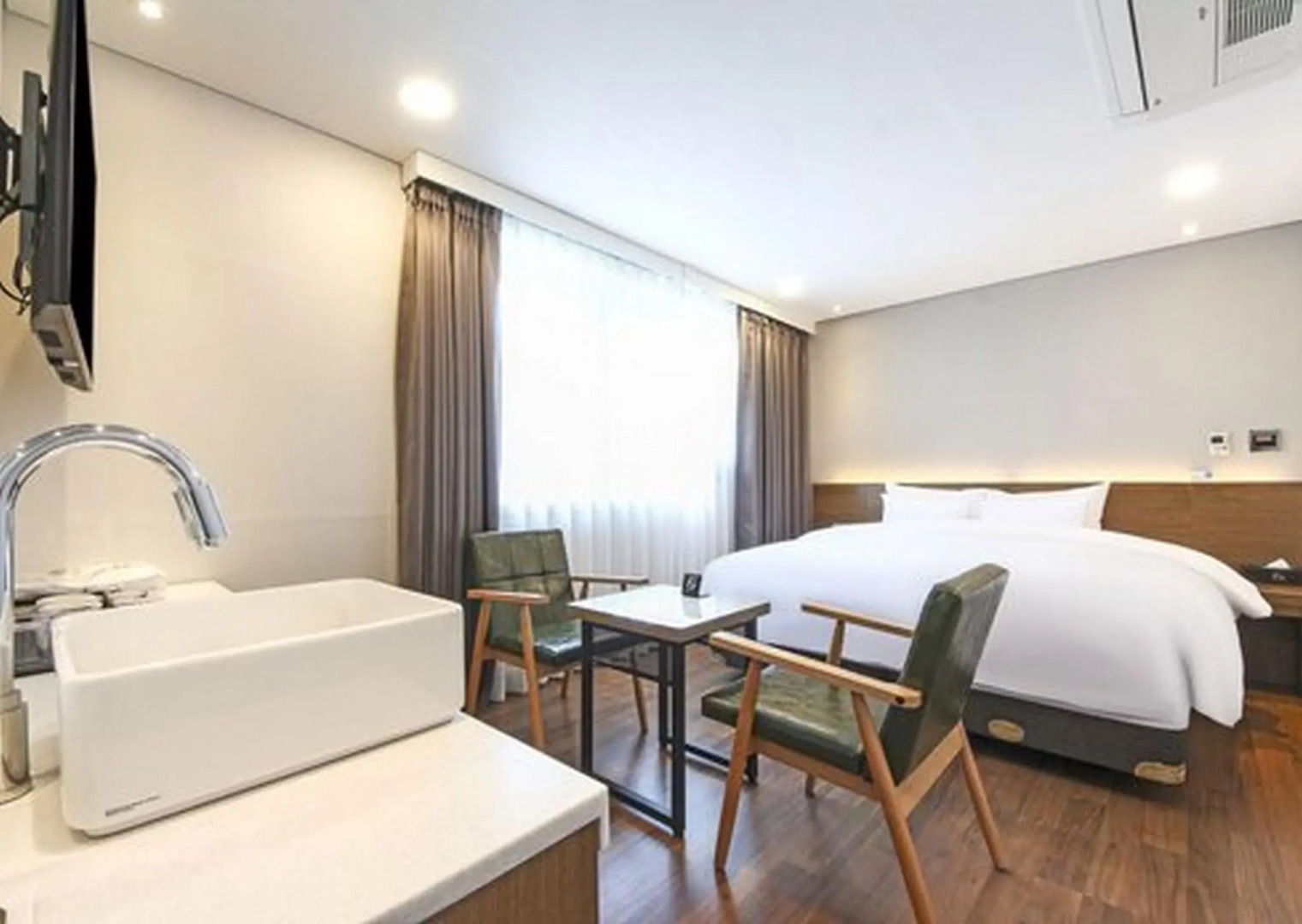 Anyang CNC Hotel