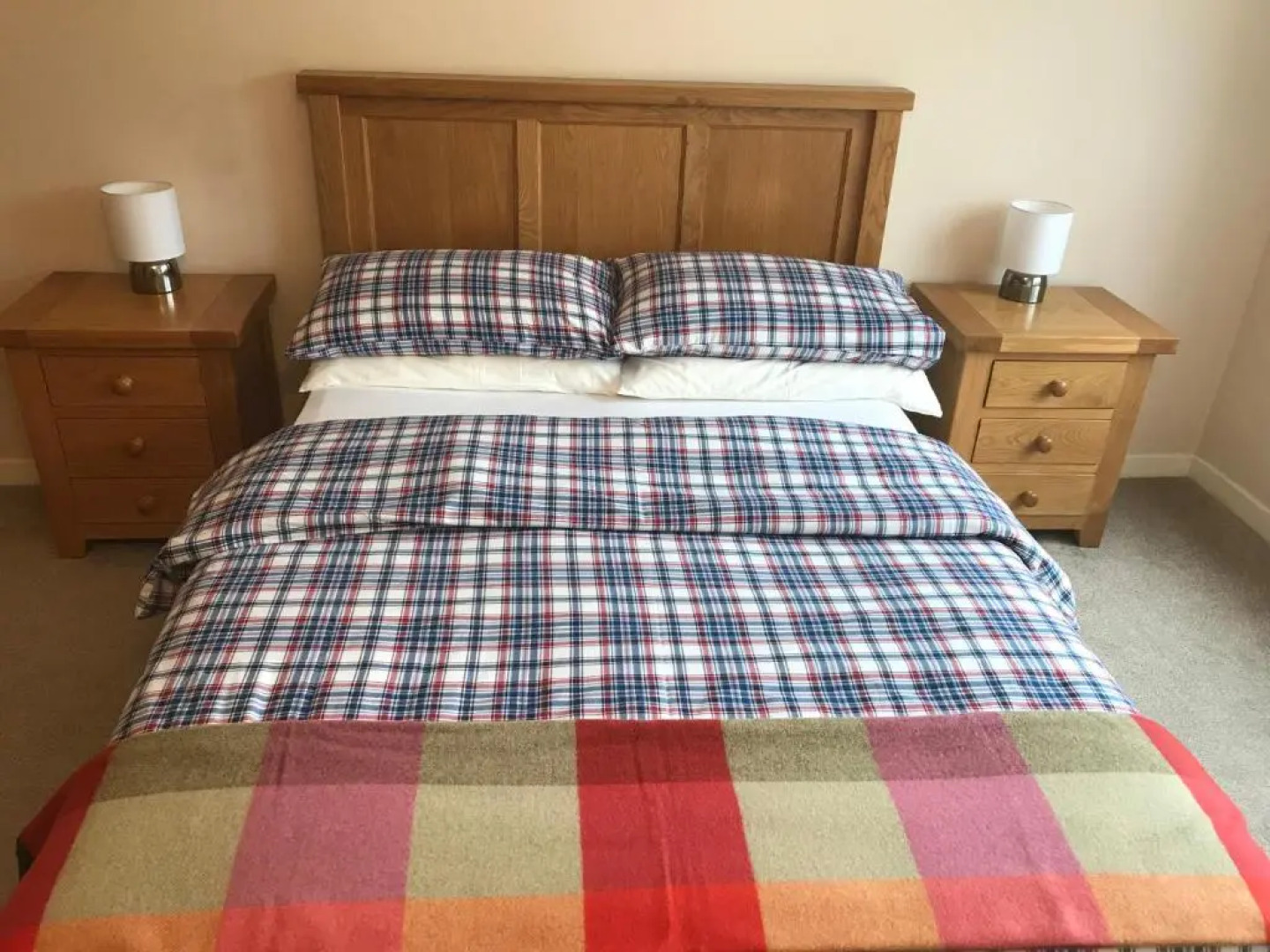 Borrodale, one bedroom apartment with balcony and loch view.