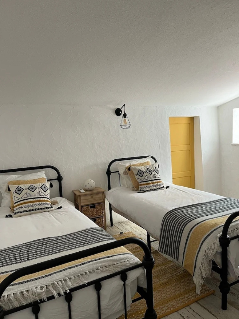 Impeccable 3-bed House in Portel