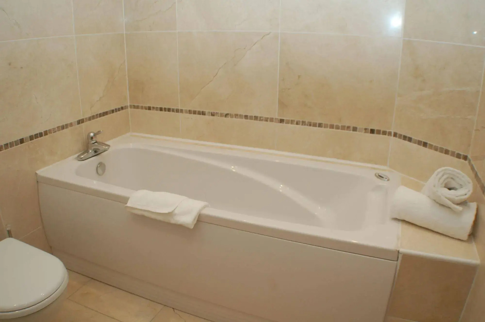 Leitrim Marina Hotel