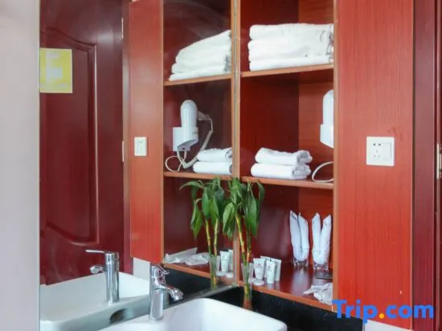 Yiranju Holiday Hotel