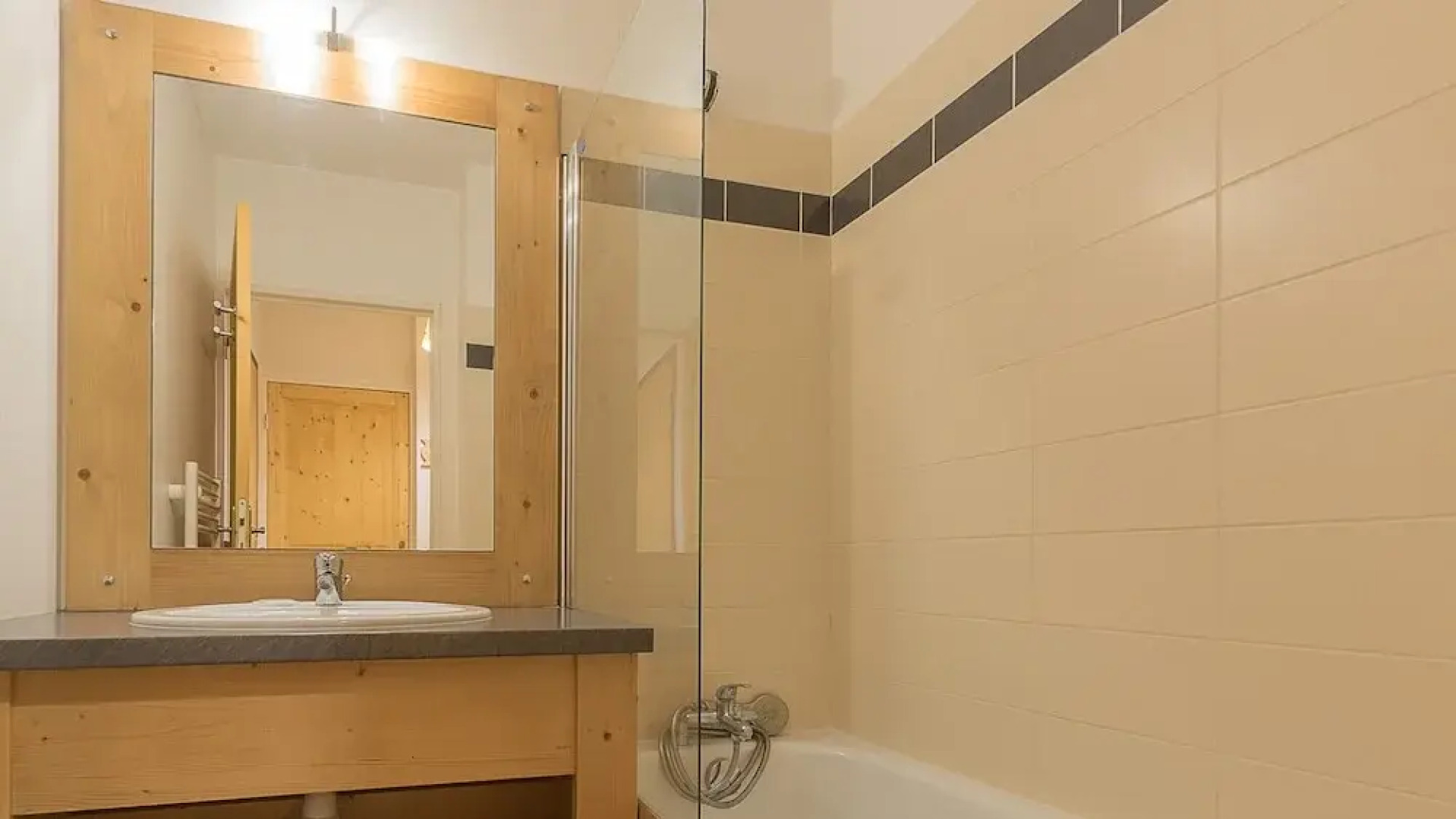 Apartment in Orcieres With Ski Slope Views