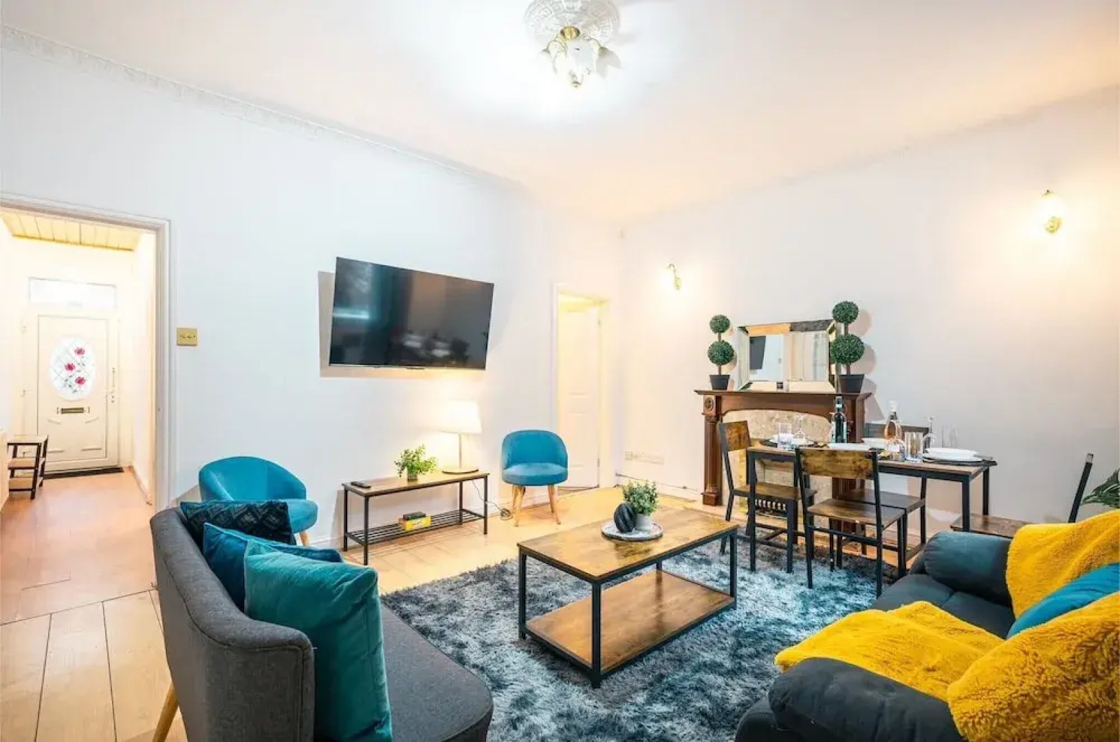 Rochdale Retreat - Spacious 4-bed House 8 Beds