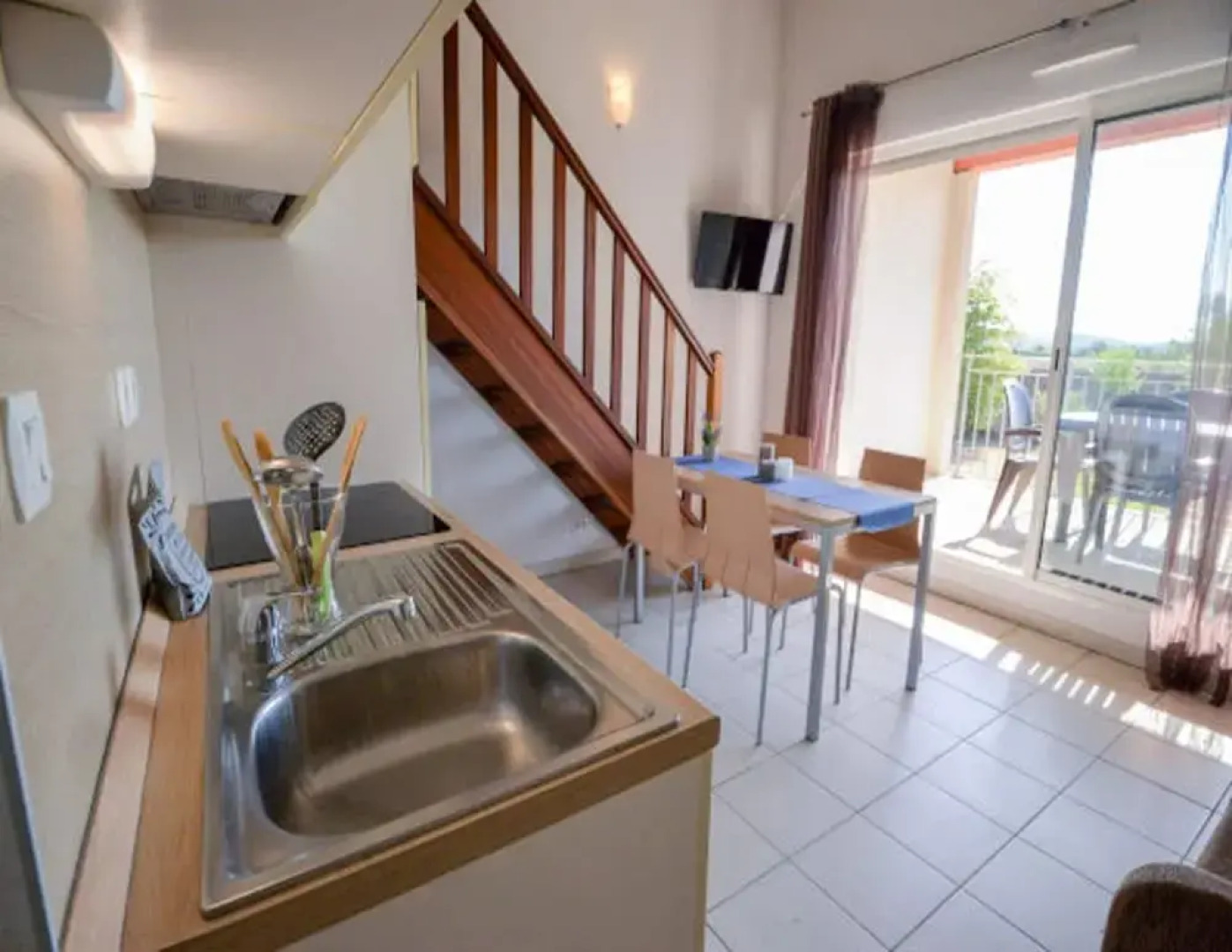 Apartment in Azille Near Lac de Jouarres