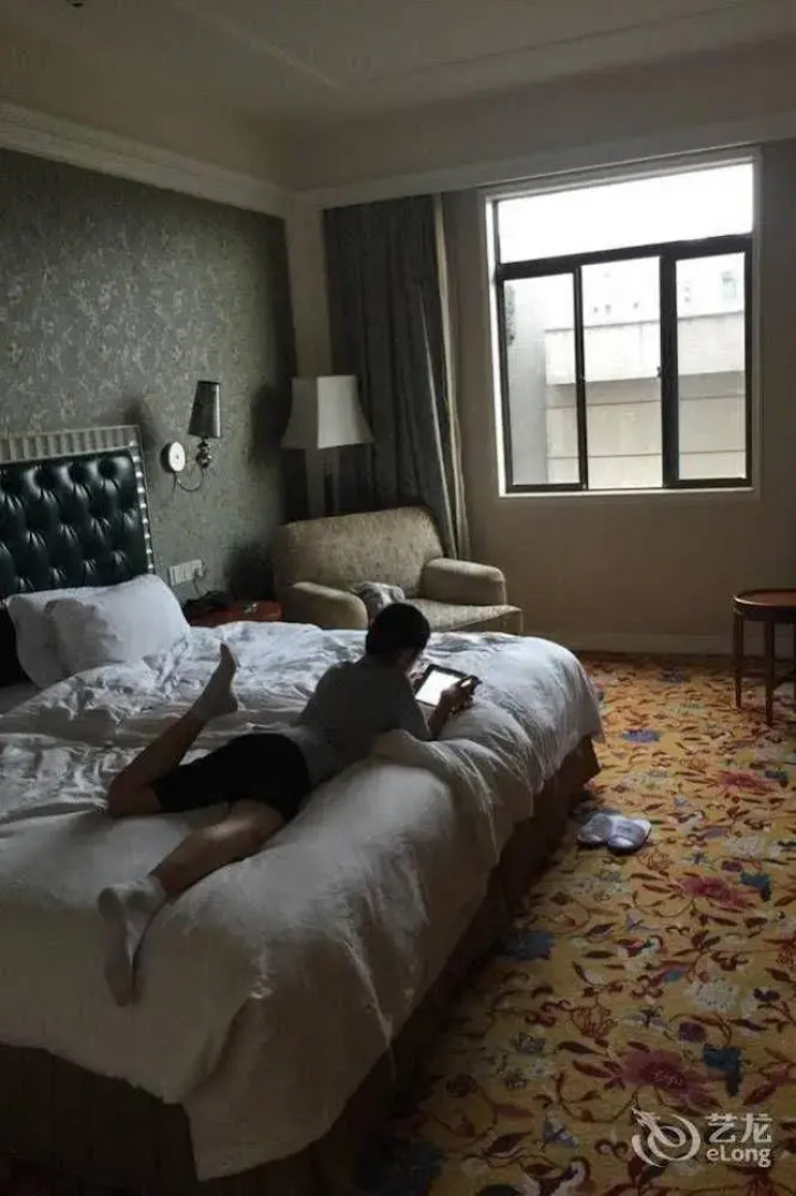 Pinghu Sun Lake Hotel