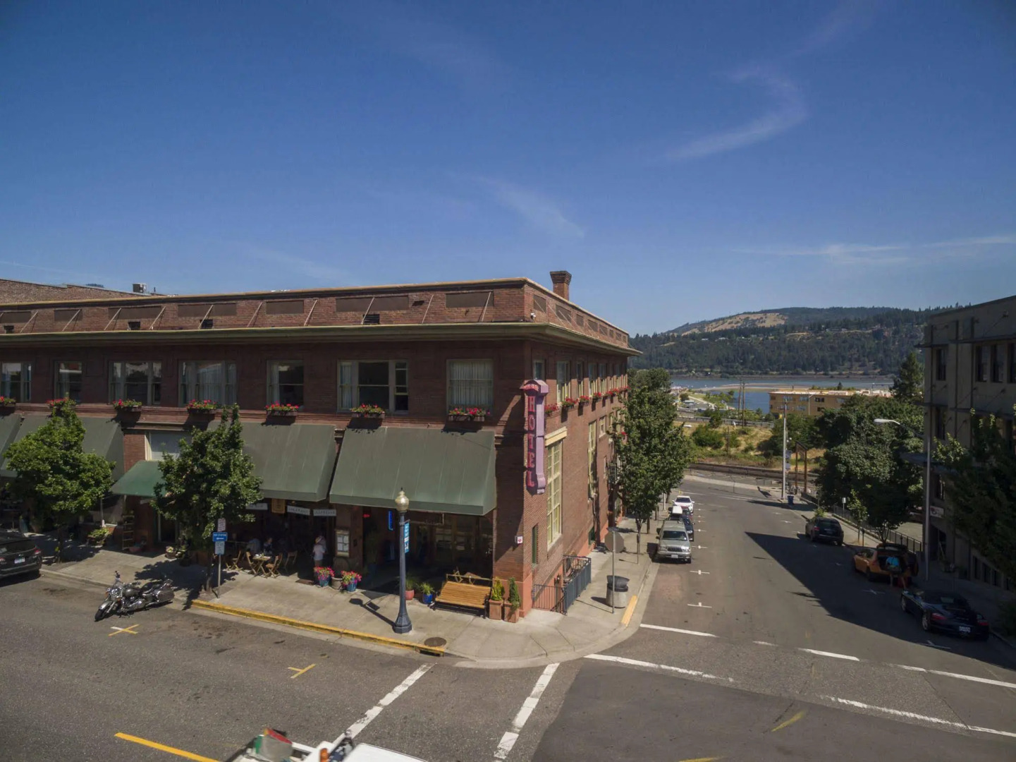 Hood River Hotel