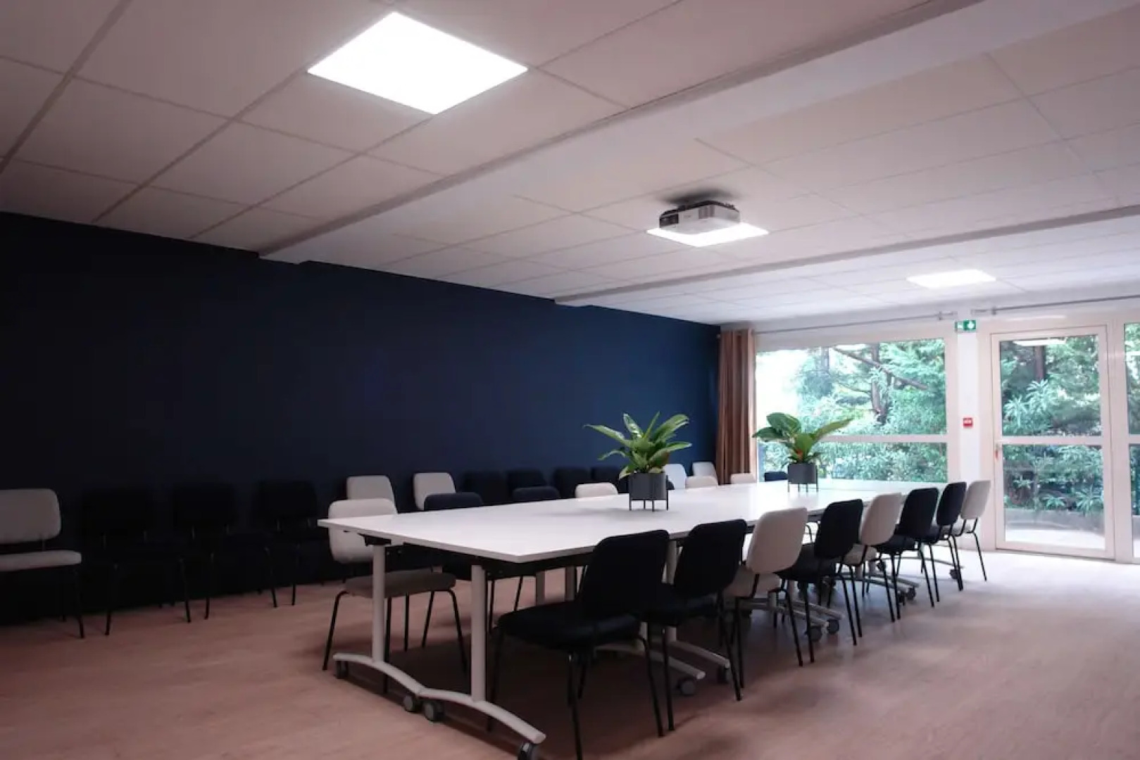 Kyriad Marseille - Les Pennes Mirabeau Aéroport