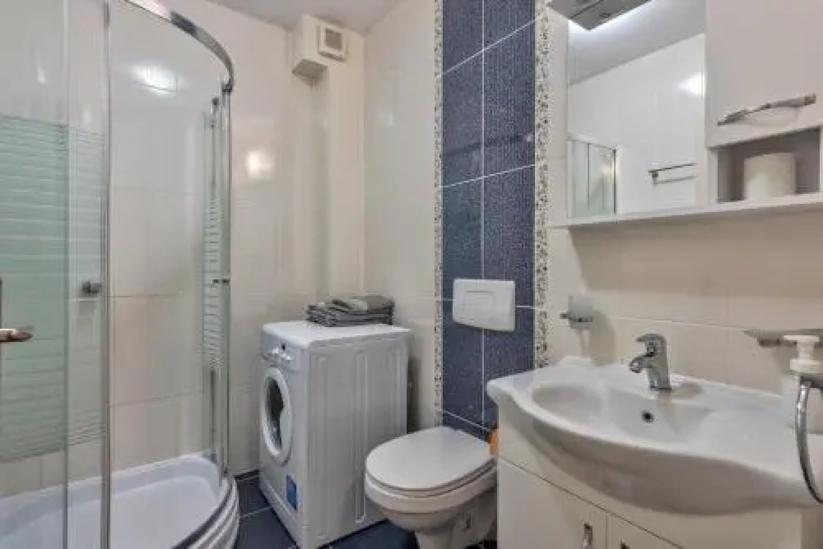 Bucharest Airport Suites & Villas