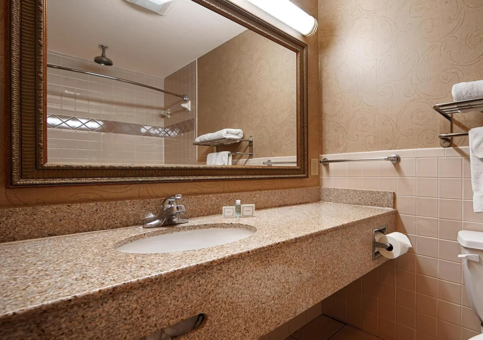 Best Western Casa Villa Suites