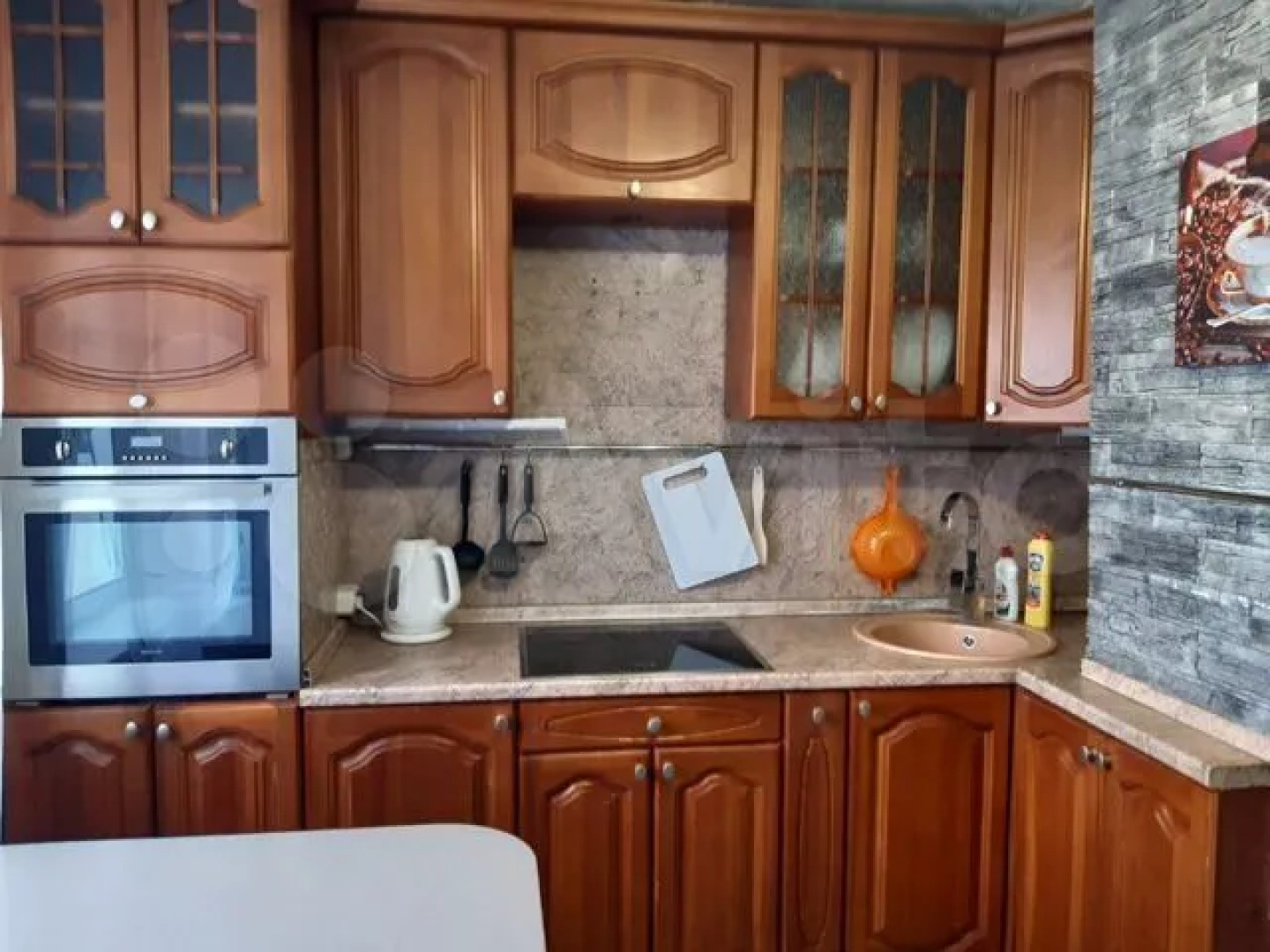 Alatyr Noyabrsk, st. Gorodilova, 6